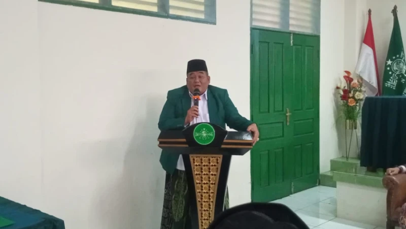 Katib Syuriyah PWNU KH Lukman Hakim Hamid dalam Konferensi Cabang (Konfercab) Pengurus Cabang Nahdlatul Ulama (PWNU) Kota Pengurus Wilayah Provinsi Papua di Pesantren Al-Hamid, Cipayung, Pengurus Wilayah Provinsi Papua, Ahad (14/06/2026). (foto: NU Online/Zehid)